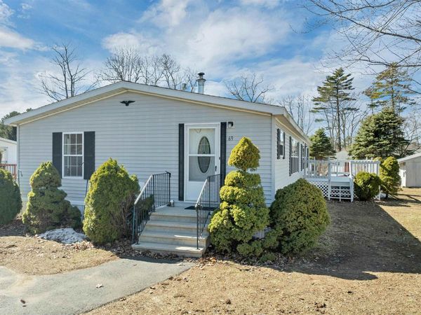 69 Oak Drive, North Hampton, NH 03862