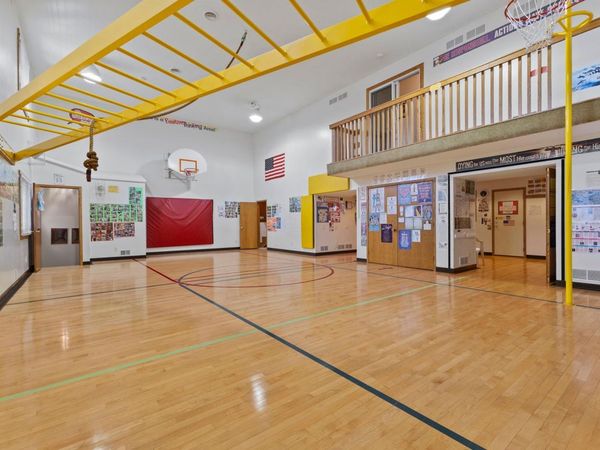 7708 82nd Avenue N, Brooklyn Park, MN 55445