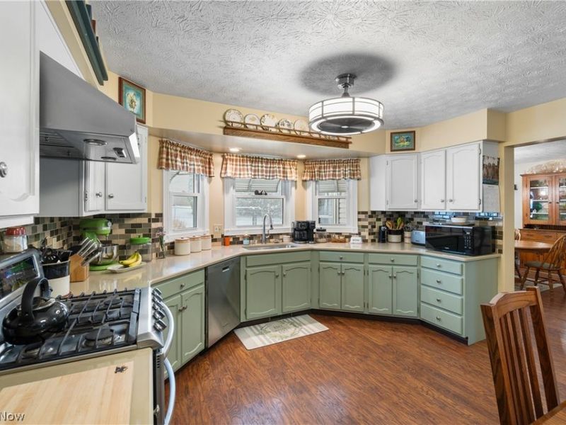 5051 Fox Ridge Drive, Green, OH 44720 Photo 12