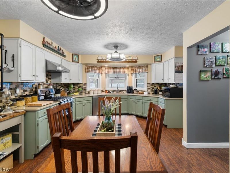 5051 Fox Ridge Drive, Green, OH 44720 Photo 9