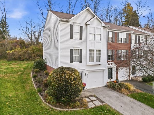 2791 Drake Ct , Gibsonia, PA 15044
