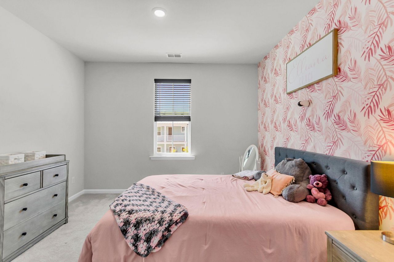 399 Woodgate Way Photo 22