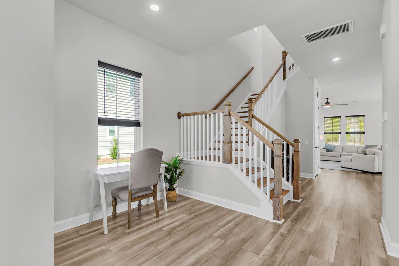 399 Woodgate Way Photo 38