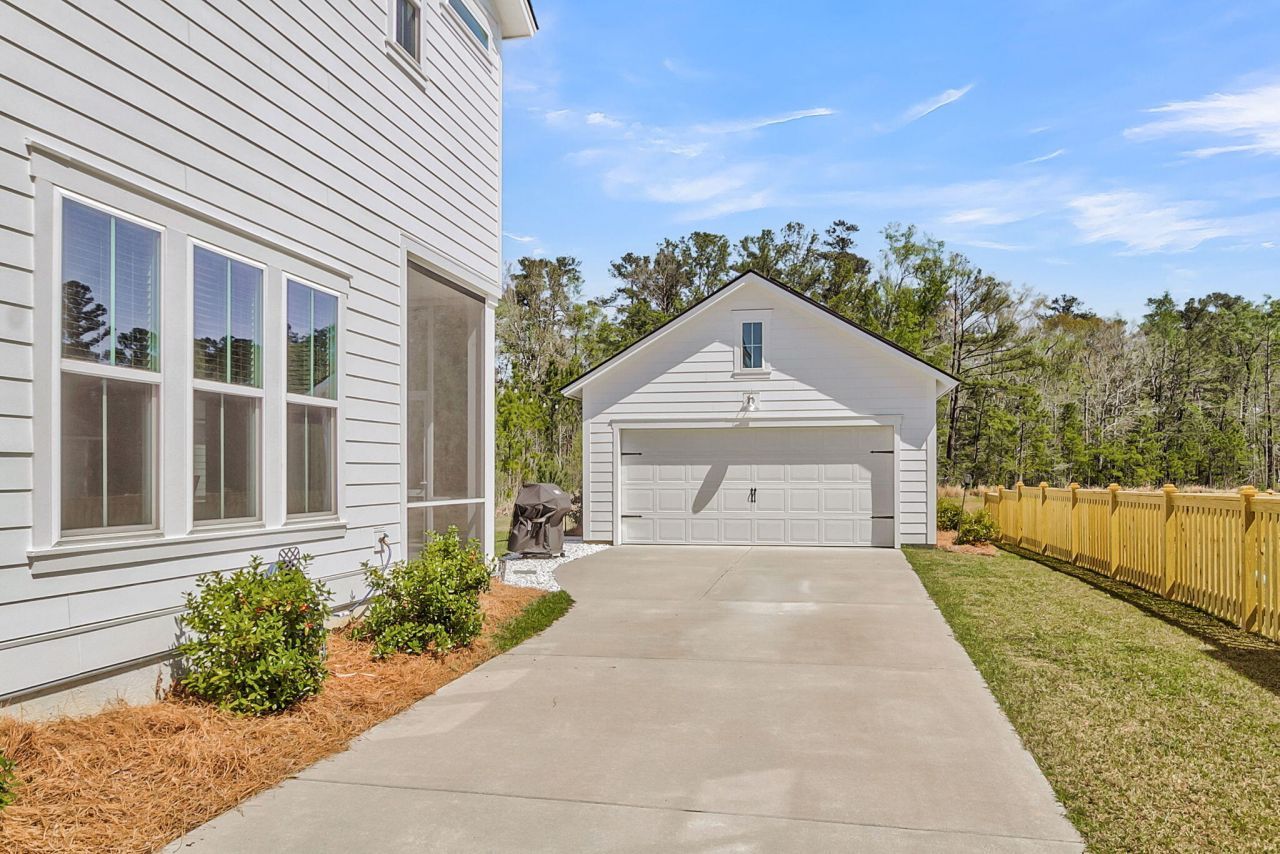 399 Woodgate Way Photo 52