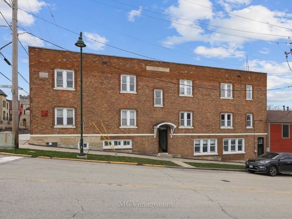 224 Lemont Street, Unit 5, Lemont, IL 60439
