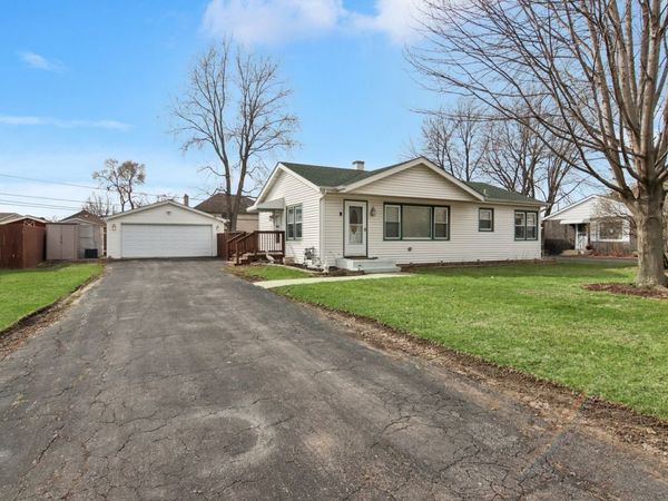 7416 S Thomas Avenue, Bridgeview, IL 60455