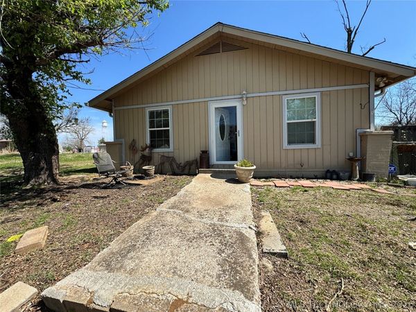 1076 6th Street , Wilson, OK 73463
