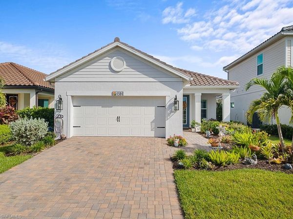 4584 Centaurus CIR, NAPLES, FL 34120