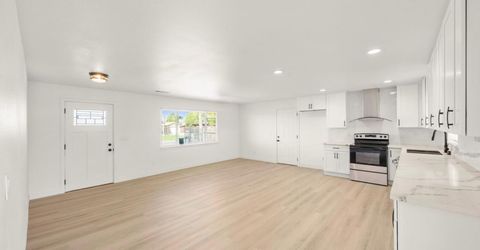 2504 48th Ave, Sacramento, CA 95822 Photo