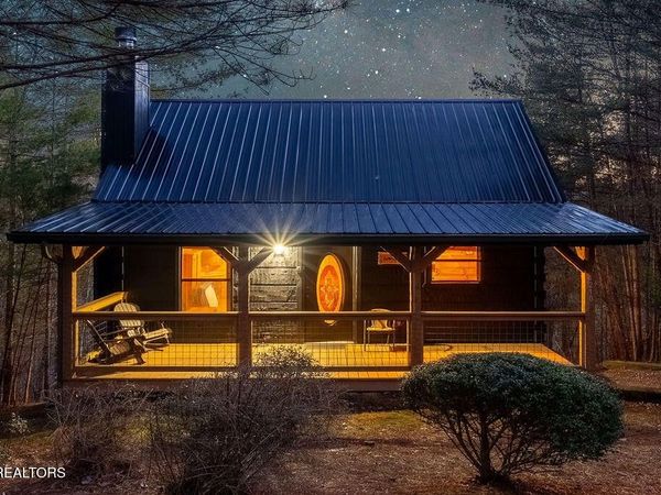 4210 Mountain Rest Way , Sevierville, TN 37876