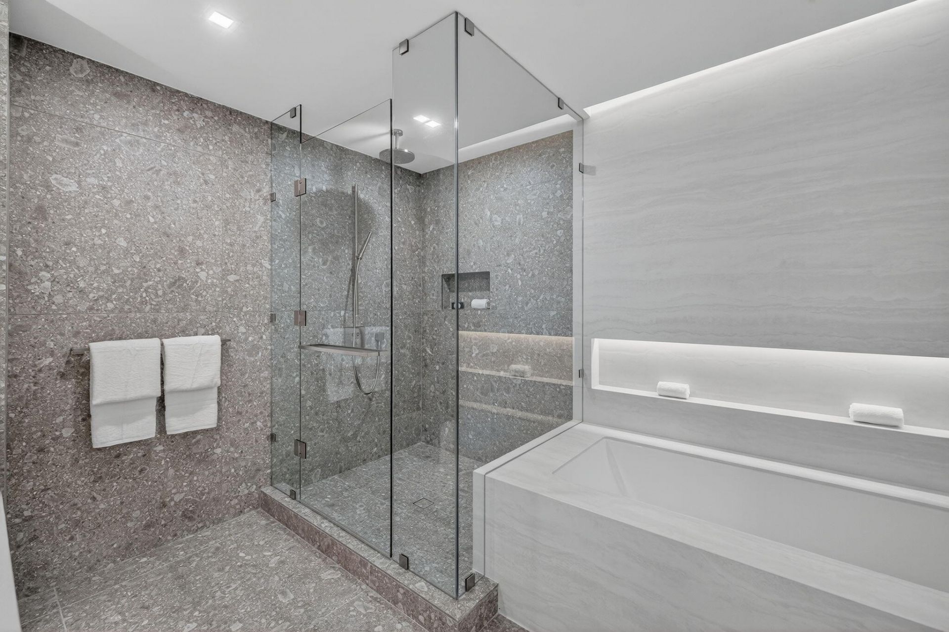 900 N Ocean Boulevard, Unit 1702, Pompano Beach, FL 33062 Photo