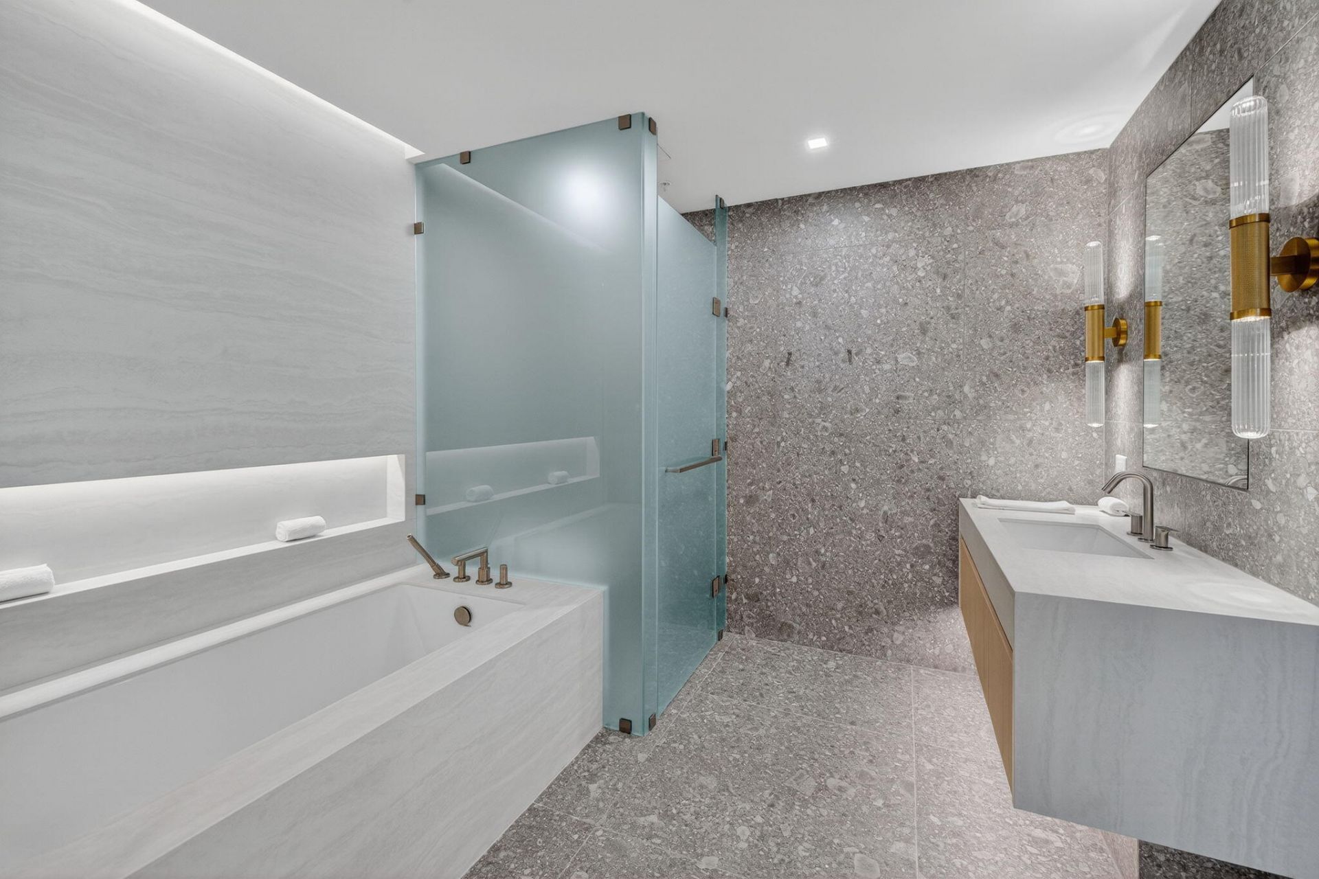 900 N Ocean Boulevard, Unit 1702, Pompano Beach, FL 33062 Photo