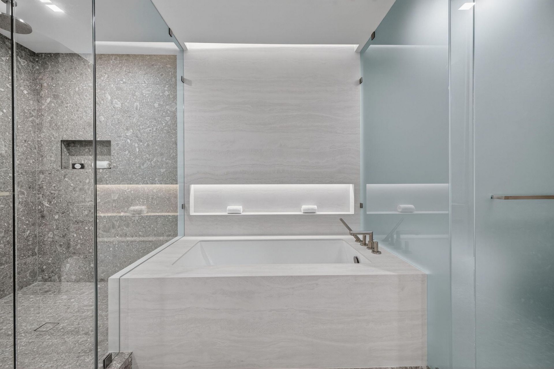 900 N Ocean Boulevard, Unit 1702, Pompano Beach, FL 33062 Photo