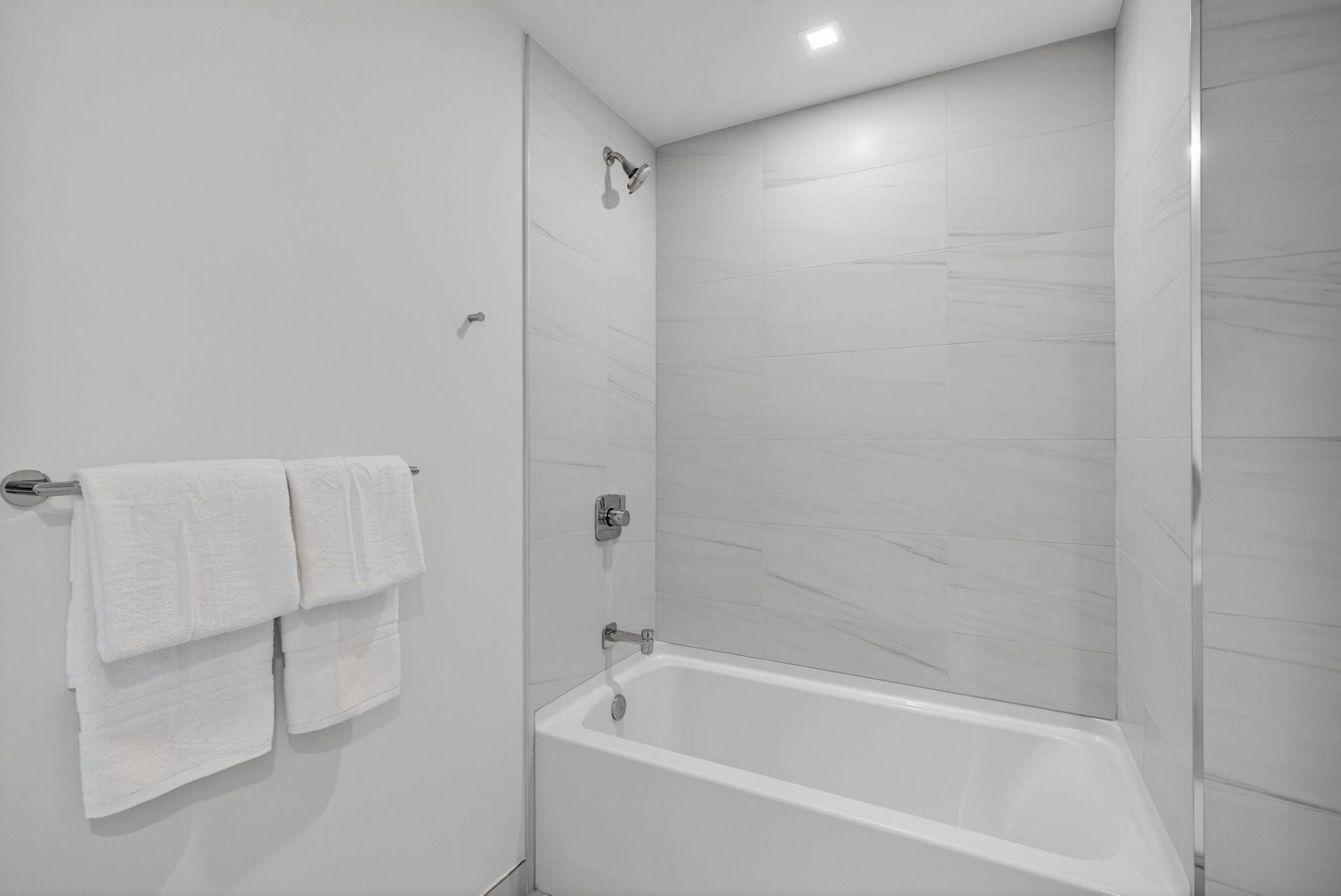 900 N Ocean Boulevard, Unit 1702, Pompano Beach, FL 33062 Photo