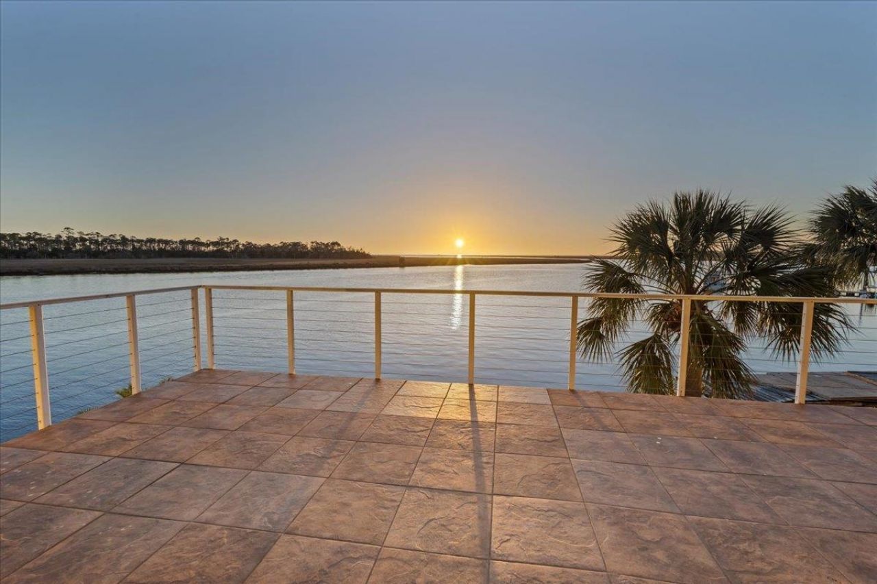 121 SW Main Street , Steinhatchee, FL 32359 Photo