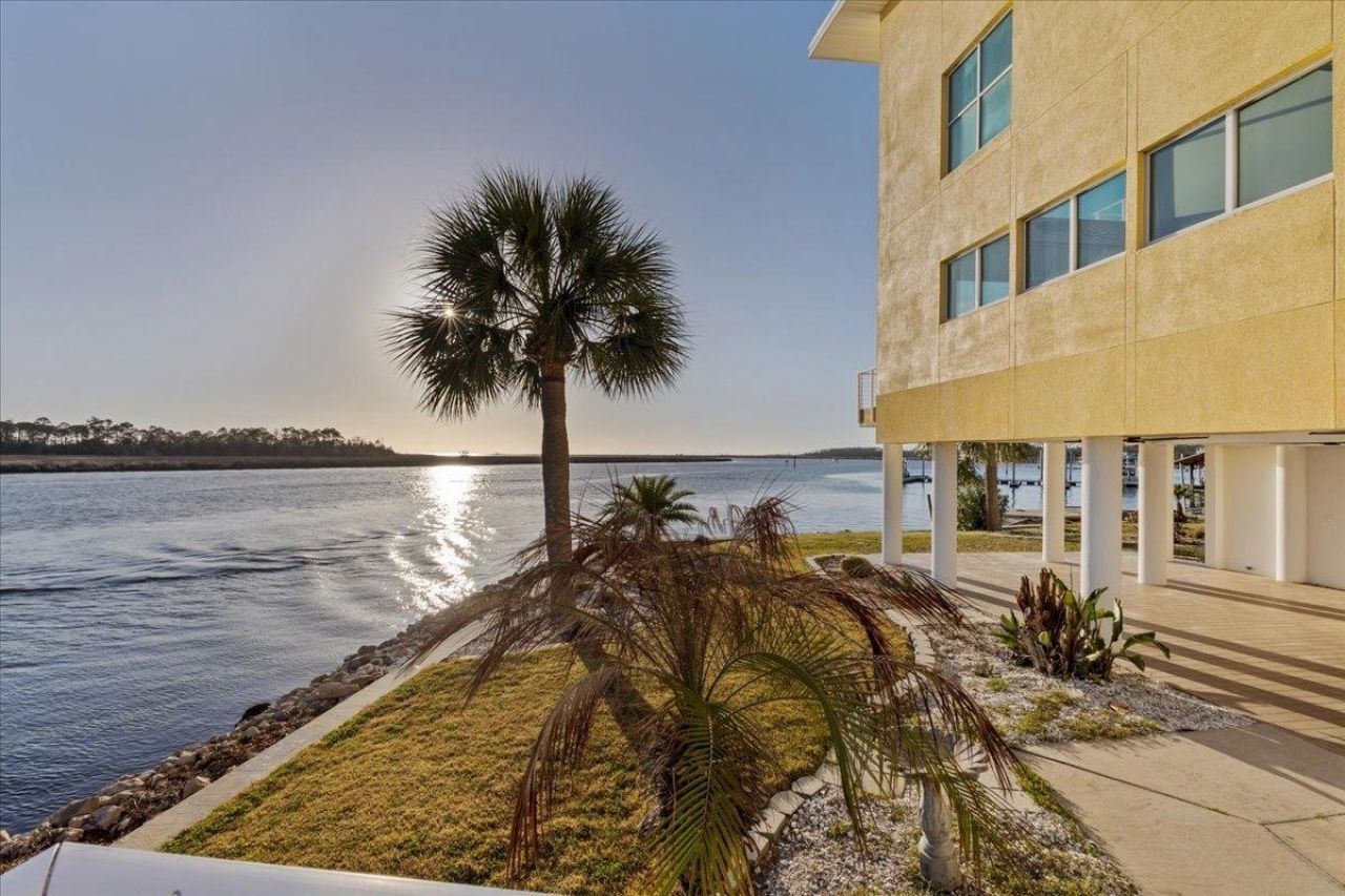 121 SW Main Street , Steinhatchee, FL 32359 Photo