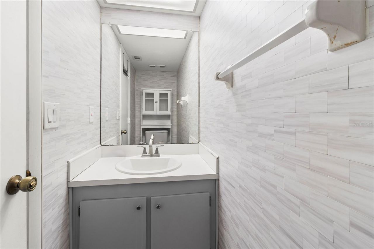 305 W 30th Avenue W, Unit A110, Bradenton, FL 34205 Photo