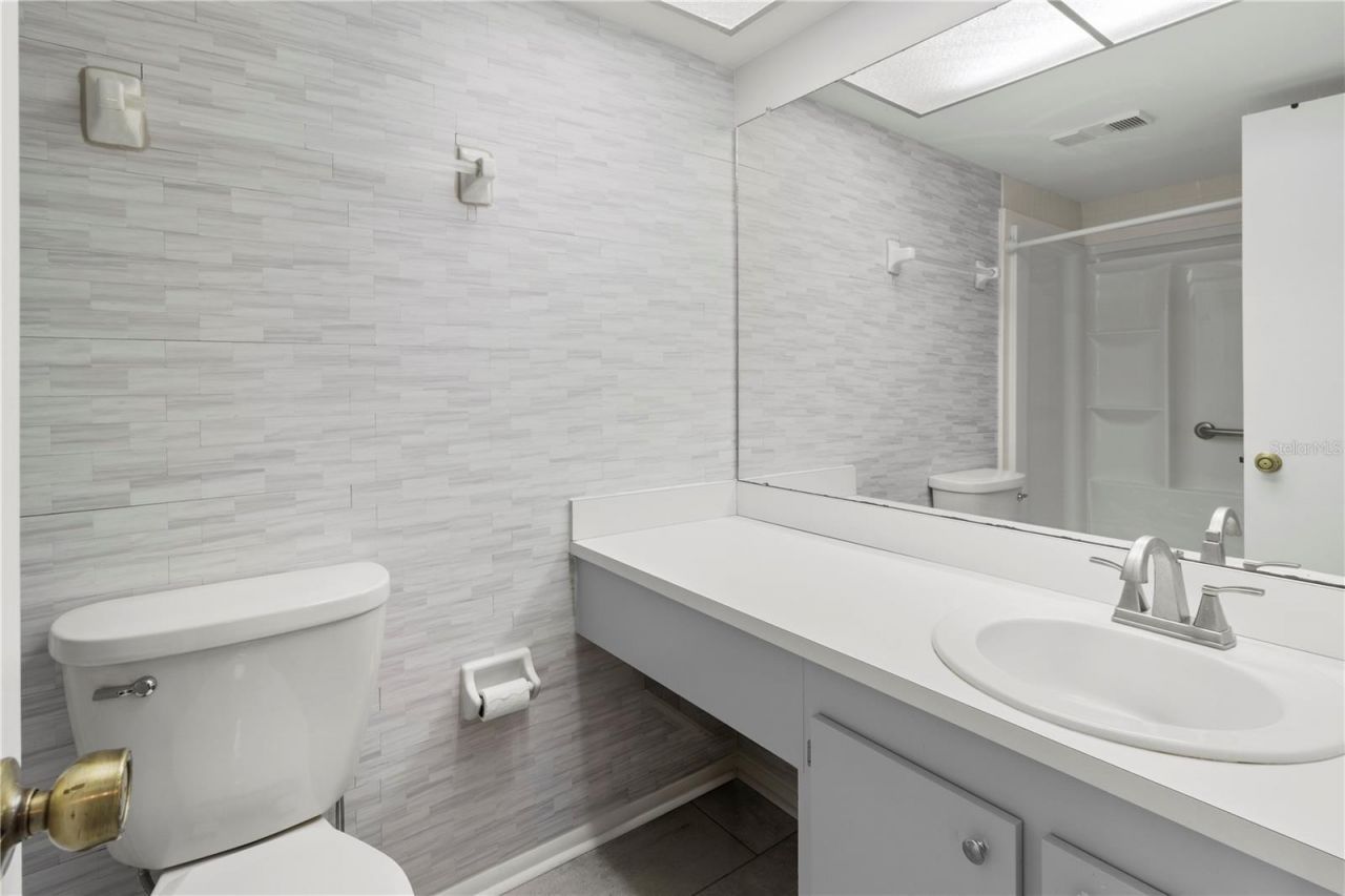 305 W 30th Avenue W, Unit A110, Bradenton, FL 34205 Photo