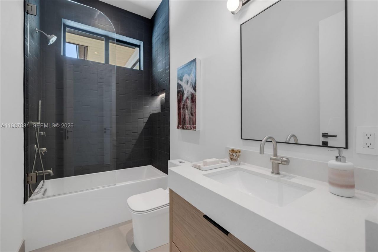 769 NE 72nd Ter , Miami, FL 33138 Photo