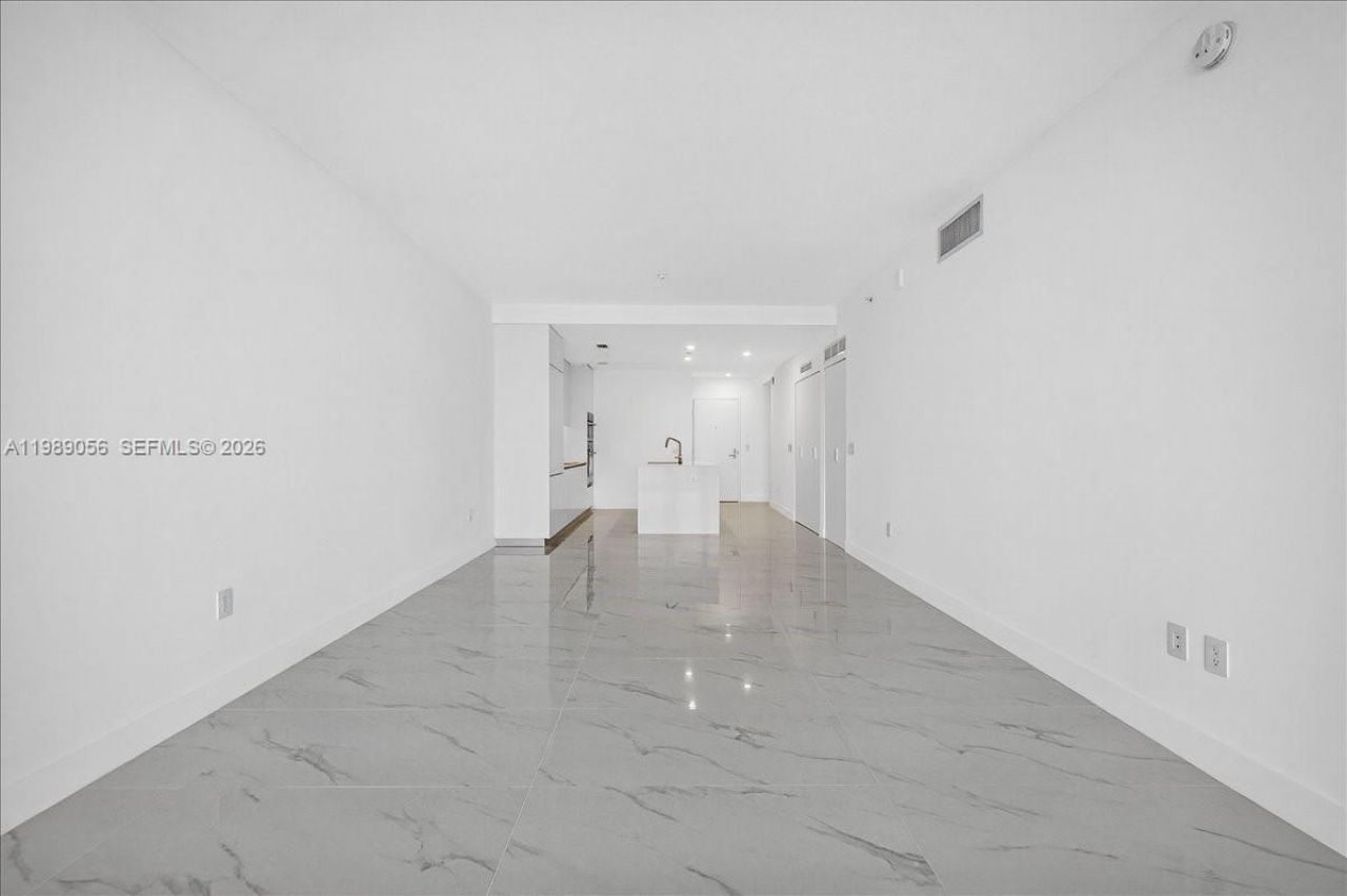 700 NE 24 , Unit 2606, Miami, FL 33137 Photo