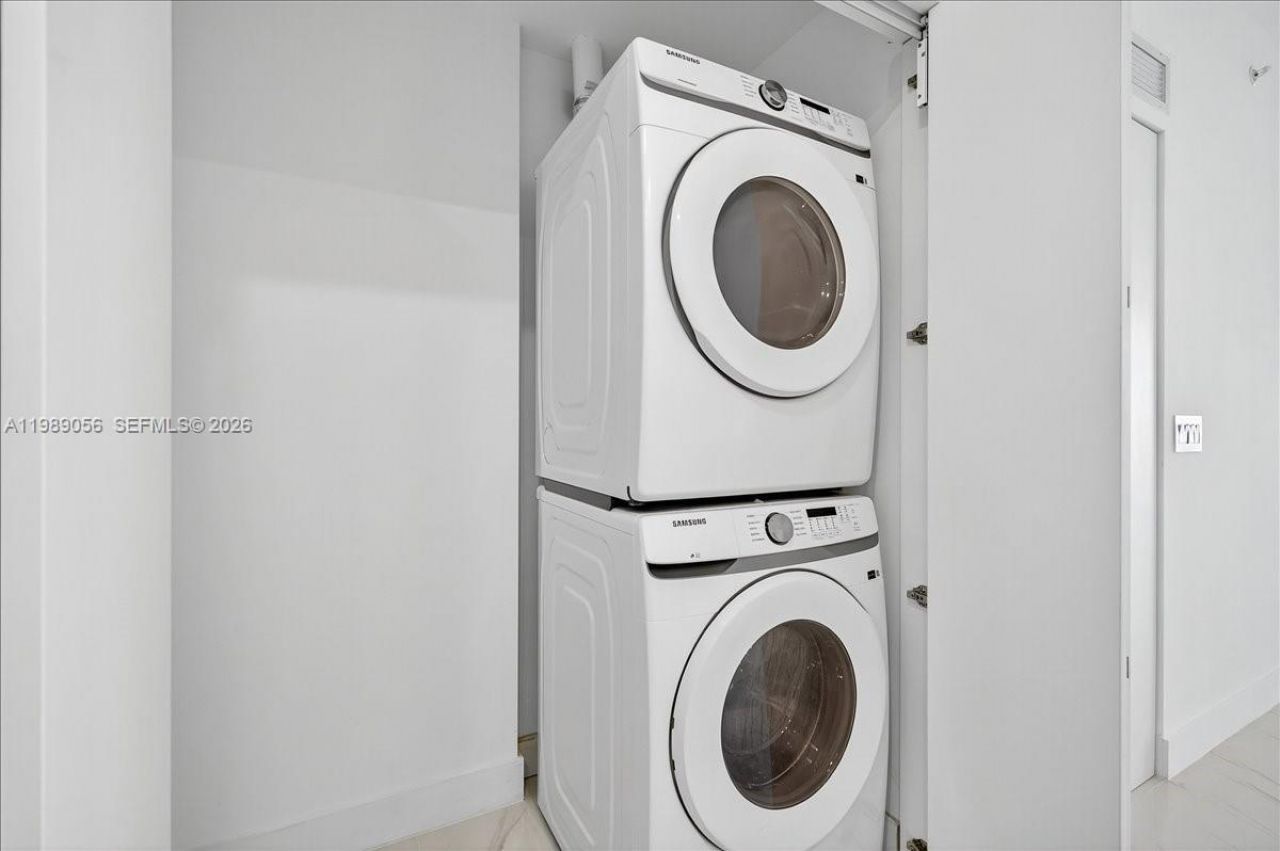 700 NE 24 , Unit 2606, Miami, FL 33137 Photo