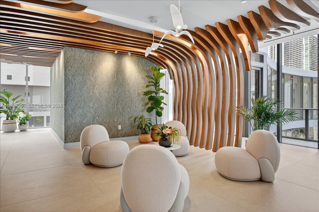 700 NE 24 , Unit 2606, Miami, FL 33137 Photo