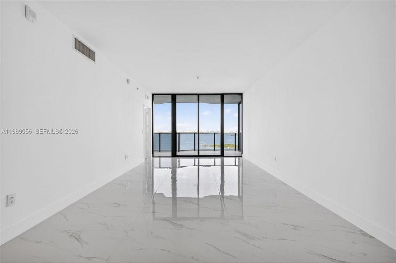 700 NE 24 , Unit 2606, Miami, FL 33137 Photo