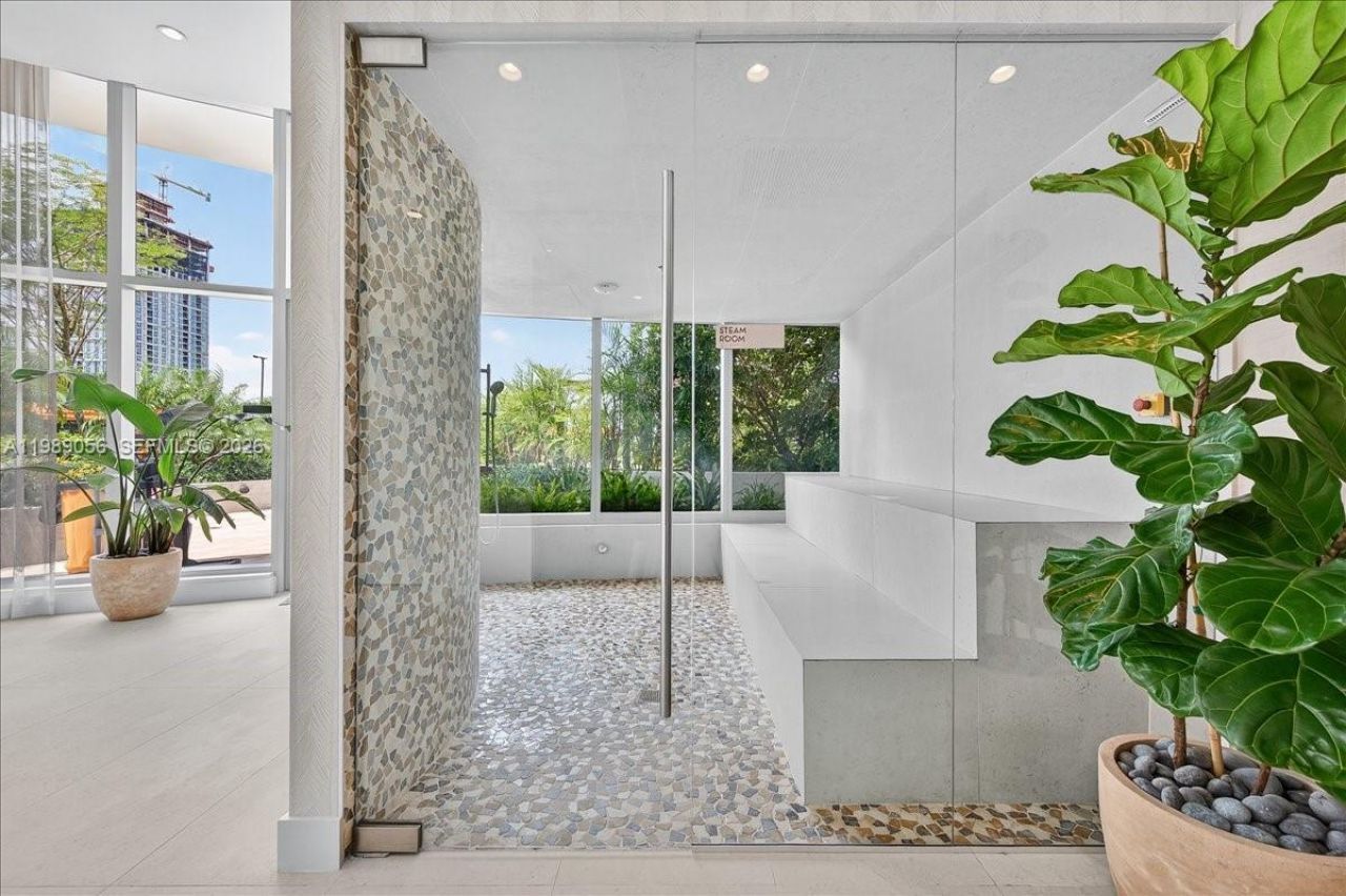 700 NE 24 , Unit 2606, Miami, FL 33137 Photo