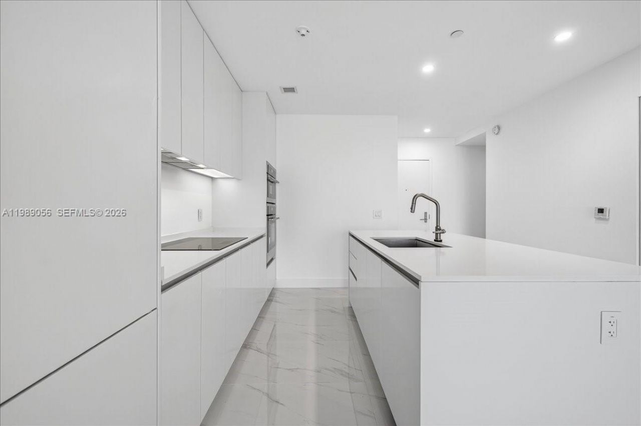 700 NE 24 , Unit 2606, Miami, FL 33137 Photo