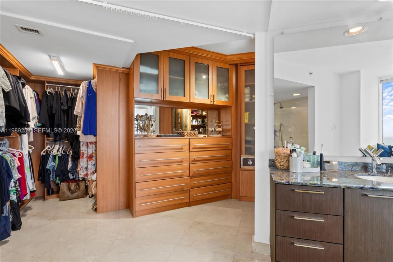 18911 Collins Ave , Unit 1405, Sunny Isles Beach, FL 33160 Photo