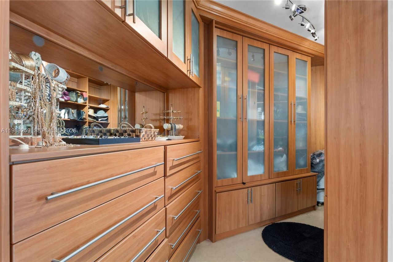 18911 Collins Ave , Unit 1405, Sunny Isles Beach, FL 33160 Photo