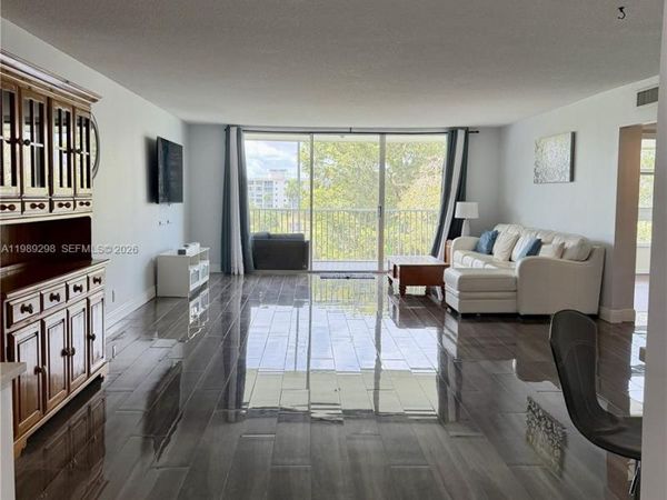 2681 S Course Dr , Unit 406, Pompano Beach, FL 33069