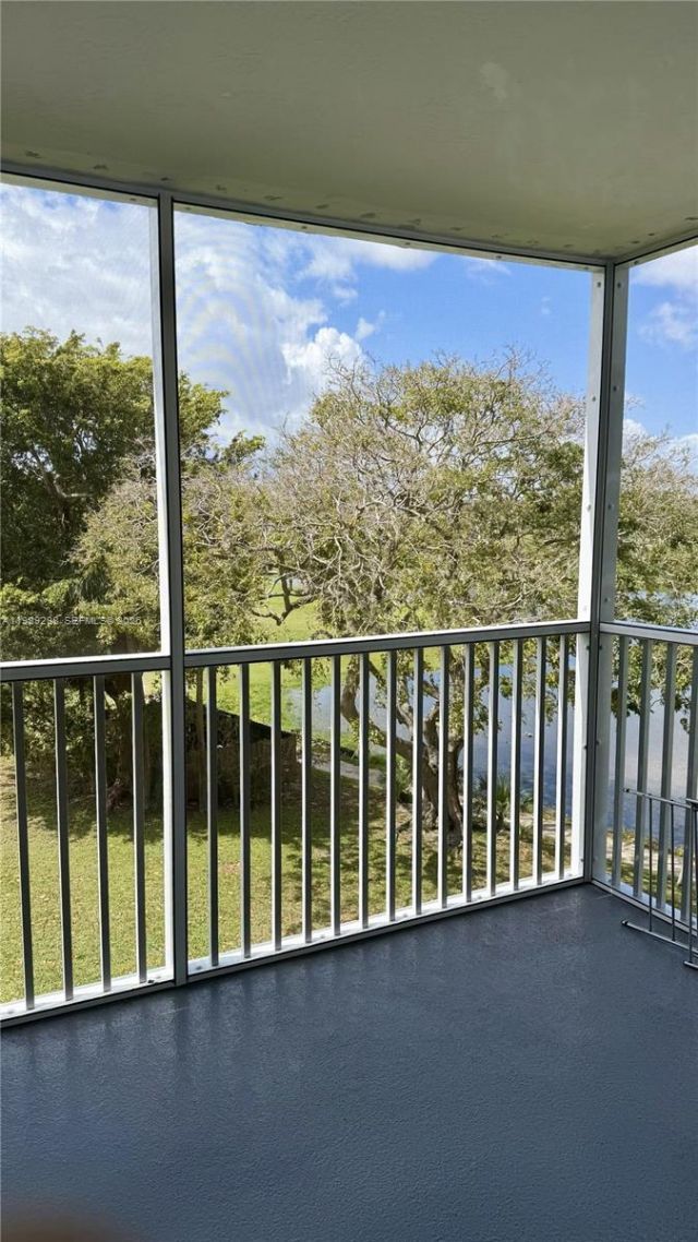 2681 S Course Dr, Unit 406, Pompano Beach, FL 33069 Photo