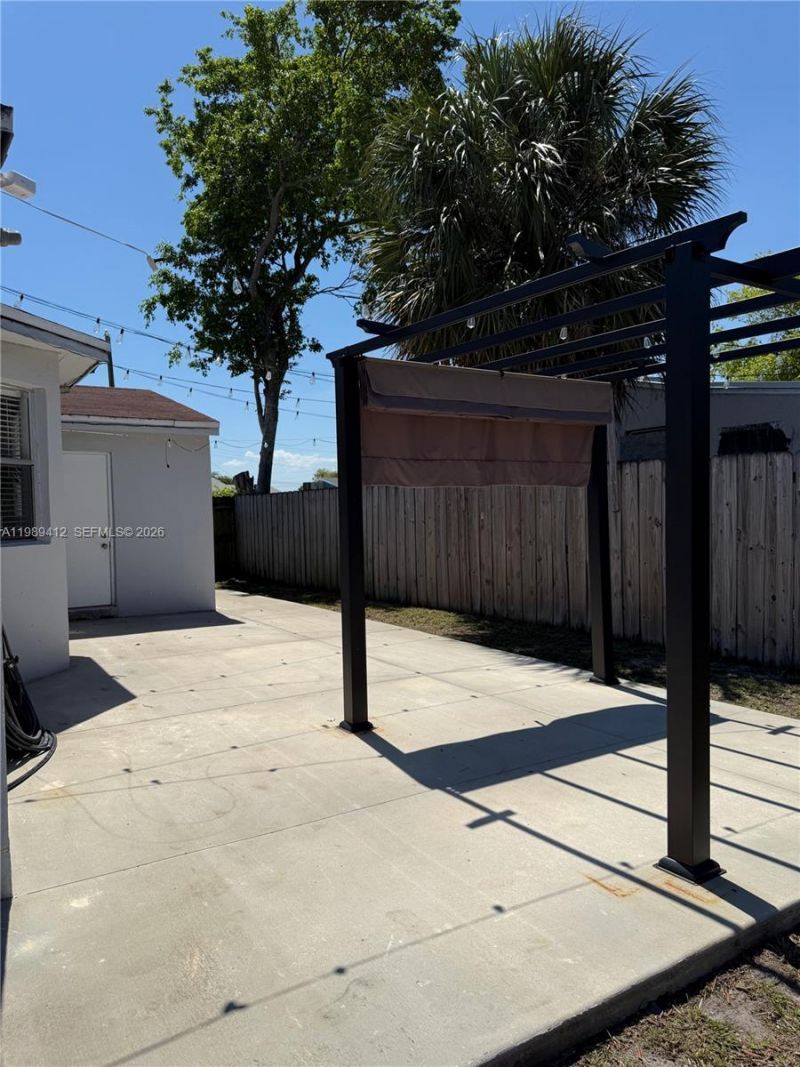 2533 Wiley St , Hollywood, FL 33020 Photo