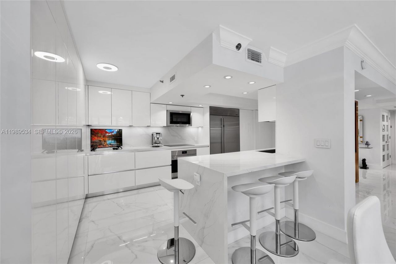 10175 Collins Ave, Unit 806, Bal Harbour, FL 33154 Photo
