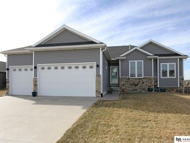 9465 Southern Sky Circle, Lincoln, NE 68505