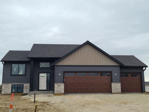 907 13th Street NW, Kasson, MN 55944