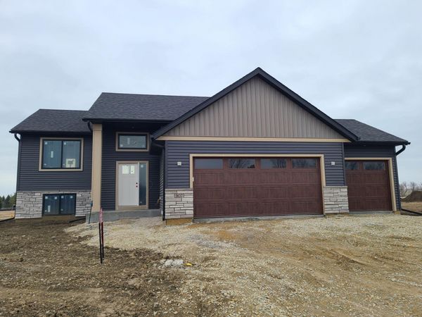 907 13th Street NW, Kasson, MN 55944