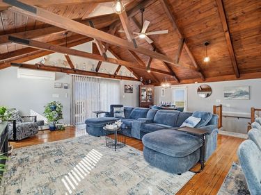 350 Sconticut Neck Rd, Fairhaven, MA 02719