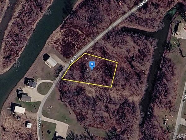 120 Lake Drive , Elsberry, MO 63343