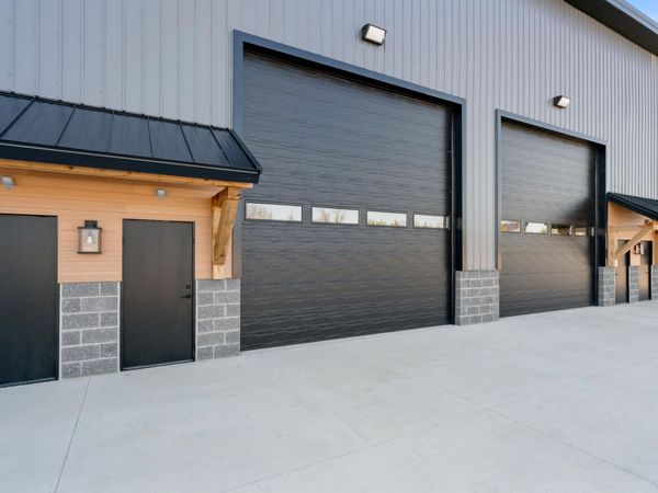 5384 Commerce Boulevard, Indian River, MI 49749