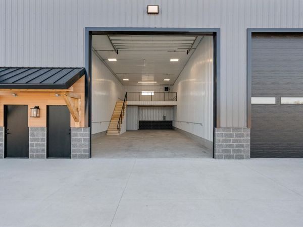 5384 Commerce Boulevard, Indian River, MI 49749