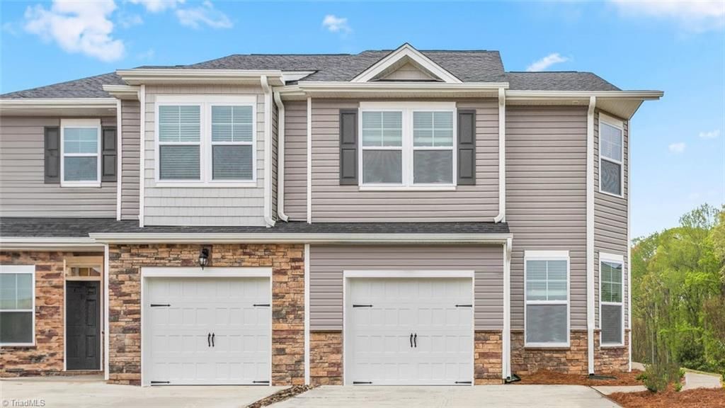 1560 Amberview Lane, Kernersville, NC 27284 Main Photo