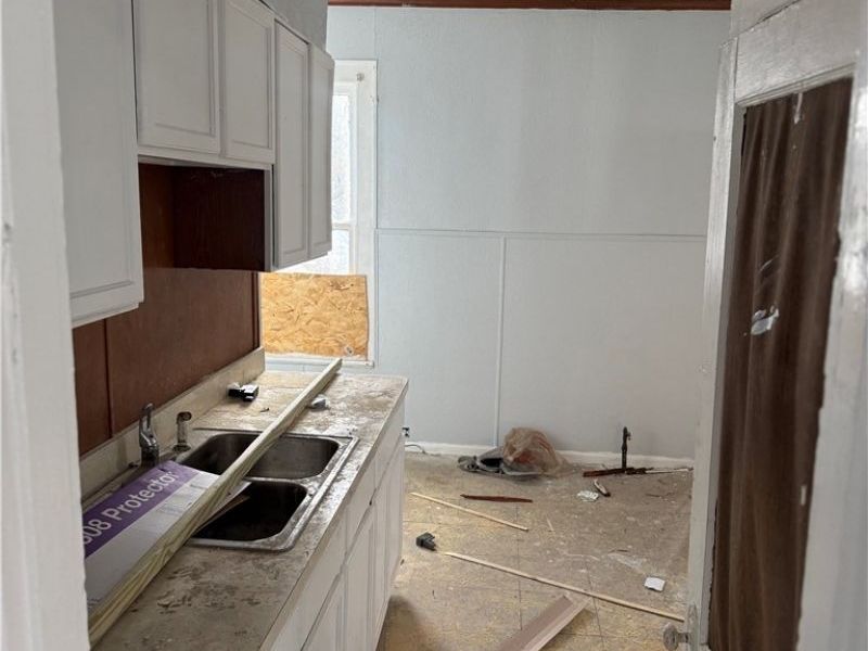 885 E 149th Street, Cleveland, OH 44110 Photo 11