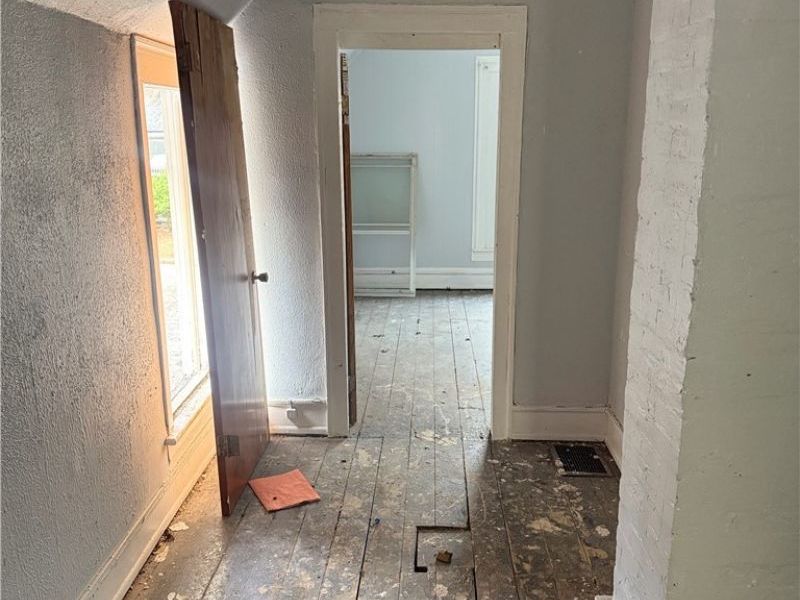 885 E 149th Street, Cleveland, OH 44110 Photo 18