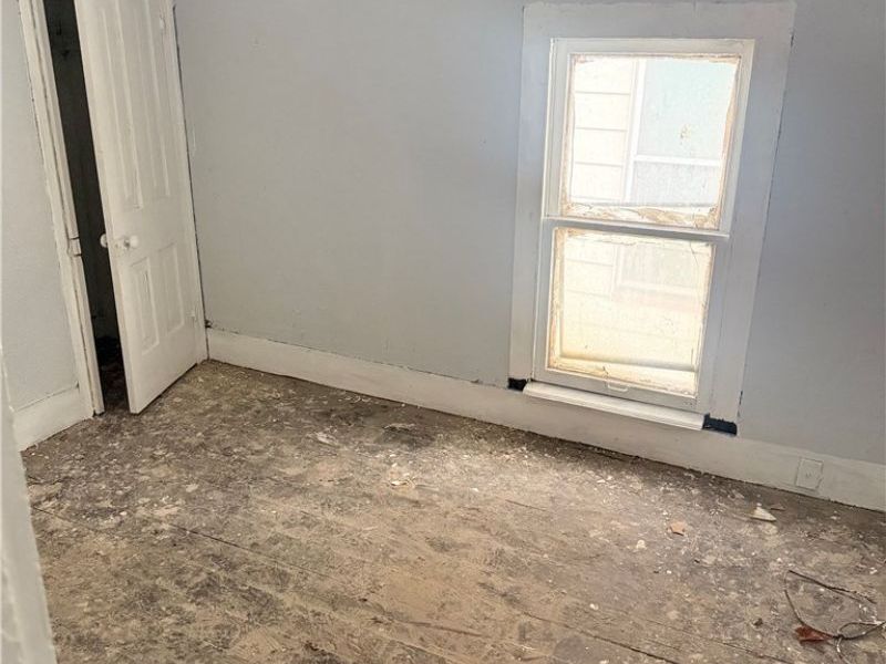 885 E 149th Street, Cleveland, OH 44110 Photo 19