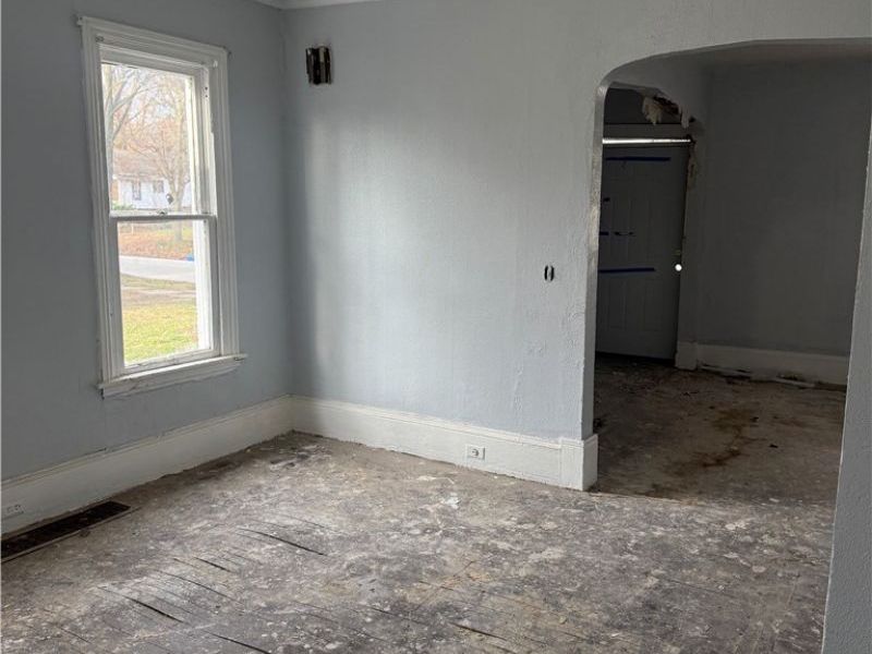 885 E 149th Street, Cleveland, OH 44110 Photo 8