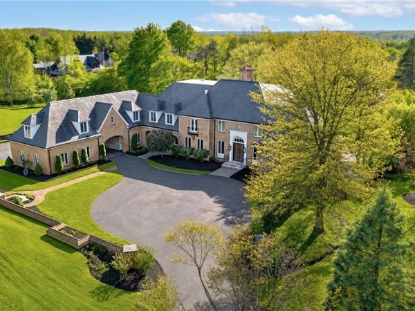 7325 Calley Lane, Novelty, OH 44072