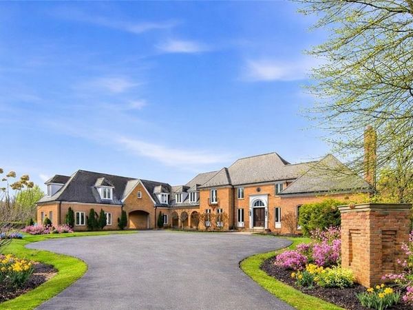 7325 Calley Lane, Novelty, OH 44072