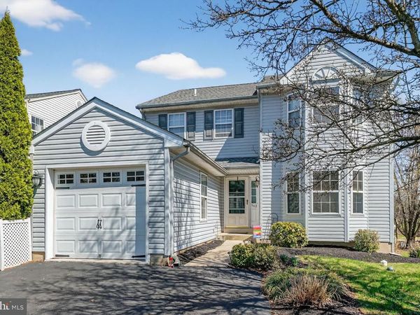 712 QUEEN ROAD , COLLEGEVILLE, PA 19426